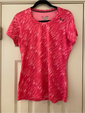 Under Armour Medium Women's Hot Pink Fitted Patterned Tech Tee